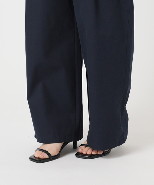 U by SPICK&SPAN(ユーバイスピックアンドスパン)の「《追加》ルーズタックチノパンツ(チノパンツ・レディース・カーキ/ベージュ/ネイビー・34/36/38)」の15枚目の写真