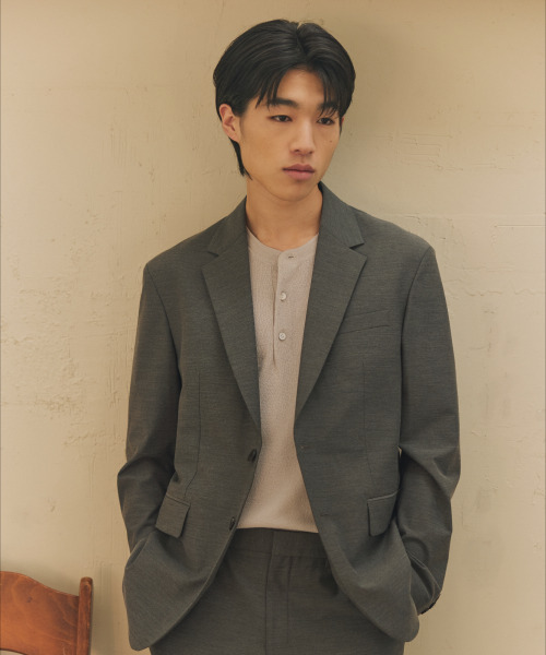 NONBLANK(ノンブランク)の「ヘンリーネックHSニット_PALE GREY(Tシャツ/カットソー・メンズ・グレー・MEDIUM/LARGE/X-LARGE)」の16枚目の写真