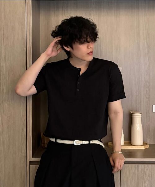 NONBLANK(ノンブランク)の「ヘンリーネックHSニット_PALE GREY(Tシャツ/カットソー・メンズ・グレー・MEDIUM/LARGE/X-LARGE)」の3枚目の写真