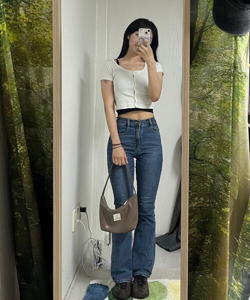 MUSINSA STANDARD WOMAN（ムシンサスタンダードウーマン）の「ウィメンズスリムクロップスクエアネックボタンTシャツ[クリーム]（Tシャツ/カットソー・レディース・その他・SMALL/MEDIUM/LARGE/X-SMALL）」の5枚目の写真
