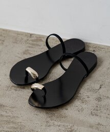 【il sandaro/イルサンダロ】ゴールドパーツサンダル