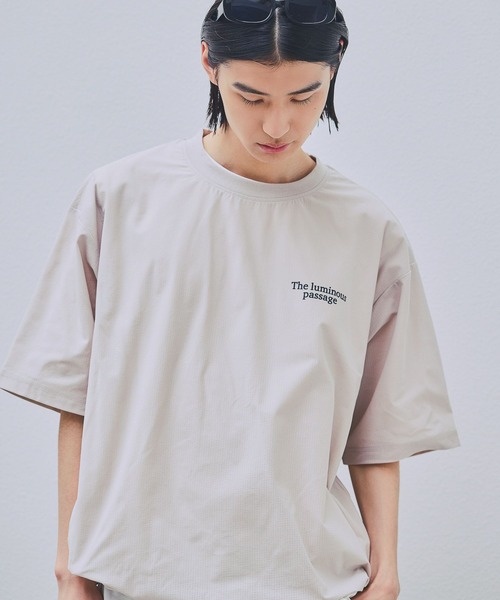 LAKOLE(ラコレ)の「コレカイテキTシャツ / 667260(Tシャツ/カットソー・メンズ・ボルドー/グレー/アイボリー/ブラック・MEDIUM/LARGE/X-LARGE)」の2枚目の写真
