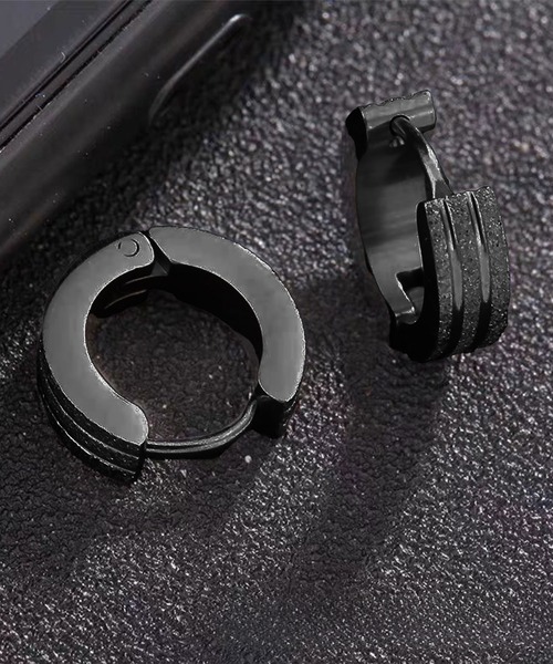 SBG(エスビー)の「SBG グリッターレイヤードライン フープピアス 片耳(ピアス(片耳用)・メンズ・ブラック/シルバー・FREE)」の7枚目の写真