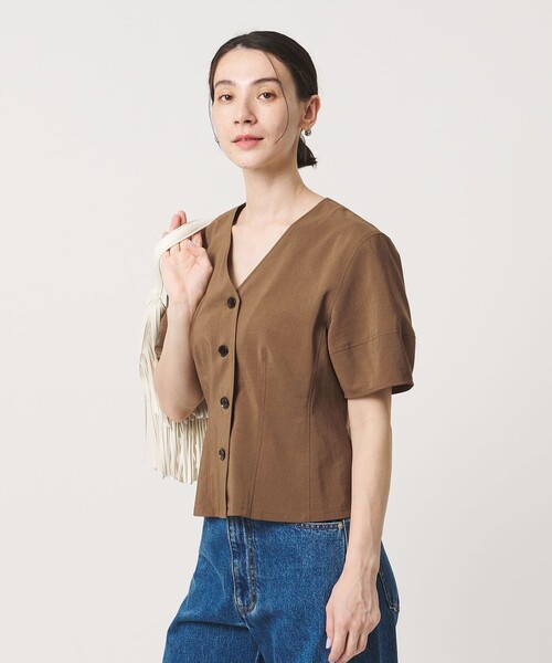 BEAUTY&YOUTH UNITED ARROWS(ビューティーアンドユースユナイテッドアローズ)の「カーブスリーブ Vネック ブラウス UVカット 防シワ ウォッシャブル(シャツ/ブラウス・レディース・ブラック/オフホワイト/ブラウン・FREE)」の7枚目の写真
