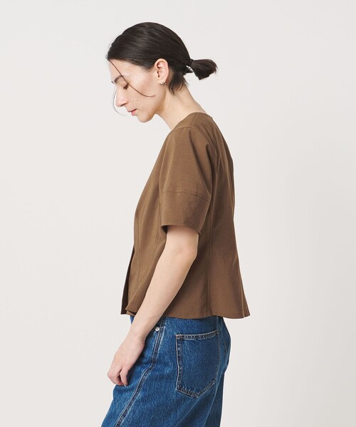 BEAUTY&YOUTH UNITED ARROWS(ビューティーアンドユースユナイテッドアローズ)の「カーブスリーブ Vネック ブラウス UVカット 防シワ ウォッシャブル(シャツ/ブラウス・レディース・ブラック/オフホワイト/ブラウン・FREE)」の8枚目の写真