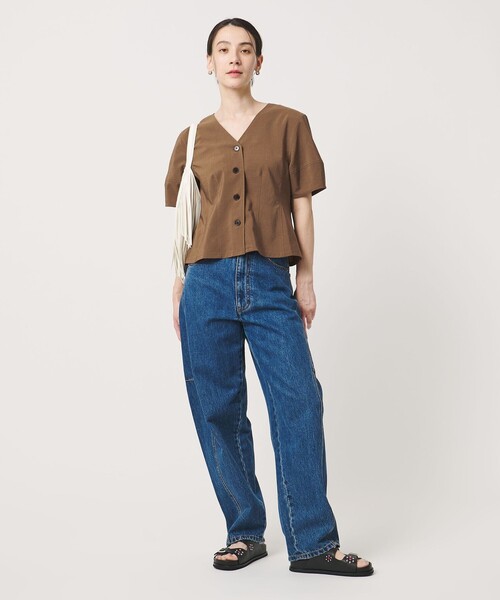BEAUTY&YOUTH UNITED ARROWS(ビューティーアンドユースユナイテッドアローズ)の「カーブスリーブ Vネック ブラウス UVカット 防シワ ウォッシャブル(シャツ/ブラウス・レディース・ブラック/オフホワイト/ブラウン・FREE)」の9枚目の写真