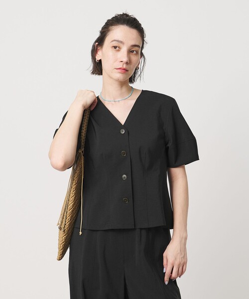 BEAUTY&YOUTH UNITED ARROWS(ビューティーアンドユースユナイテッドアローズ)の「カーブスリーブ Vネック ブラウス UVカット 防シワ ウォッシャブル(シャツ/ブラウス・レディース・ブラック/オフホワイト/ブラウン・FREE)」の10枚目の写真