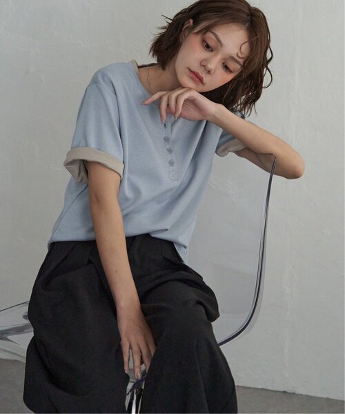 notch.(ノッチ)の「バイカラーヘンリーネックTシャツ(Tシャツ/カットソー・レディース・ブラック/グレー/ブルー・M)」の4枚目の写真