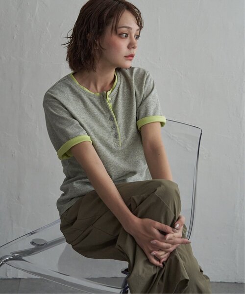 notch.(ノッチ)の「バイカラーヘンリーネックTシャツ(Tシャツ/カットソー・レディース・ブラック/グレー/ブルー・M)」の11枚目の写真
