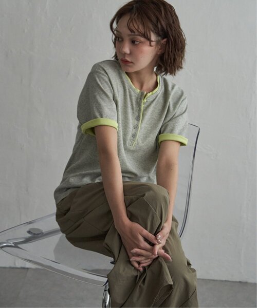 notch.(ノッチ)の「バイカラーヘンリーネックTシャツ(Tシャツ/カットソー・レディース・ブラック/グレー/ブルー・M)」の13枚目の写真