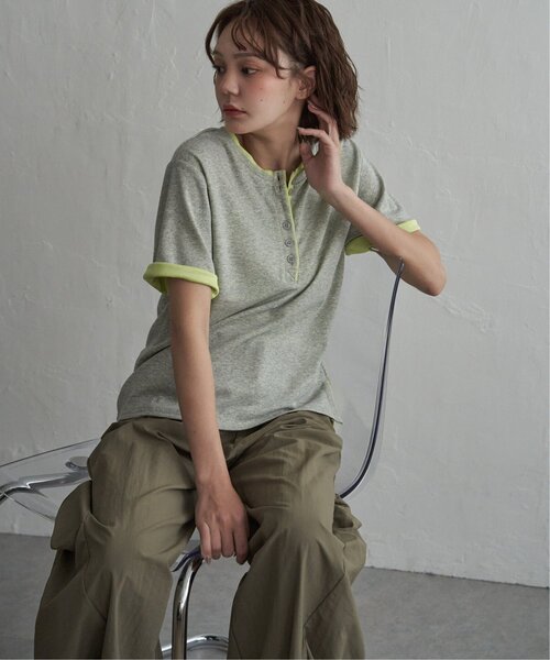 notch.(ノッチ)の「バイカラーヘンリーネックTシャツ(Tシャツ/カットソー・レディース・ブラック/グレー/ブルー・M)」の16枚目の写真