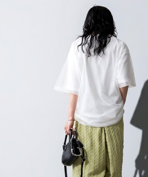 antiqua(アンティカ)の「シアー フォトプリント チュール Tシャツ(Tシャツ/カットソー・レディース・ブラック/ホワイト・ONESIZE)」の5枚目の写真