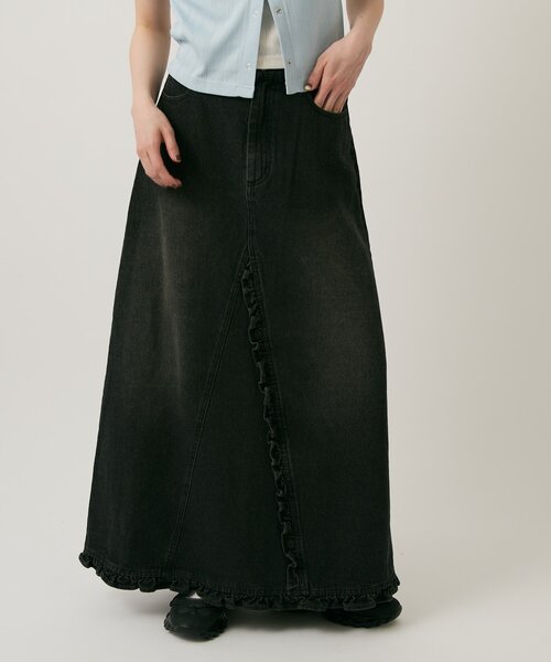 w closet（ダブルクローゼット）の「【低身長/高身長サイズあり◎】フリルデニムロングスカート（スカート・レディース・ブラック/ブルー・SMALL/MEDIUM）」の12枚目の写真
