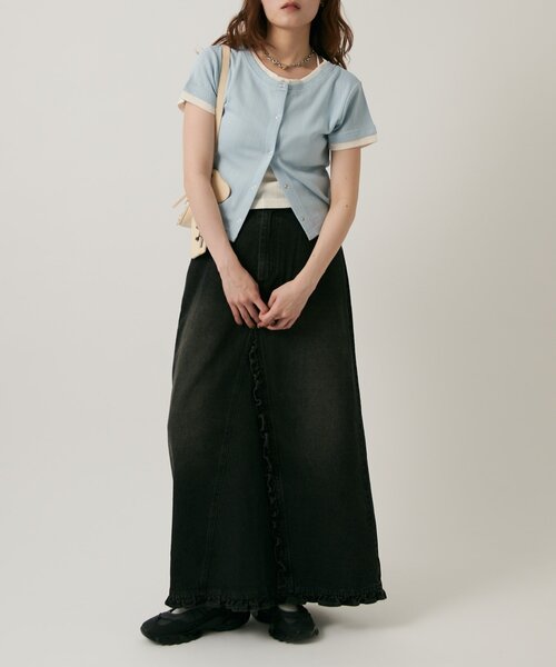 w closet（ダブルクローゼット）の「【低身長/高身長サイズあり◎】フリルデニムロングスカート（スカート・レディース・ブラック/ブルー・SMALL/MEDIUM）」の16枚目の写真