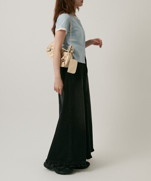 w closet（ダブルクローゼット）の「【低身長/高身長サイズあり◎】フリルデニムロングスカート（スカート・レディース・ブラック/ブルー・SMALL/MEDIUM）」の17枚目の写真