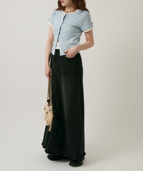 w closet（ダブルクローゼット）の「【低身長/高身長サイズあり◎】フリルデニムロングスカート（スカート・レディース・ブラック/ブルー・SMALL/MEDIUM）」の19枚目の写真