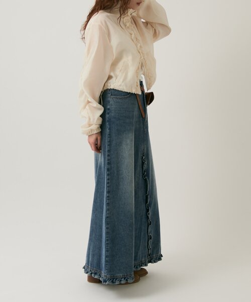 w closet（ダブルクローゼット）の「【低身長/高身長サイズあり◎】フリルデニムロングスカート（スカート・レディース・ブラック/ブルー・SMALL/MEDIUM）」の9枚目の写真