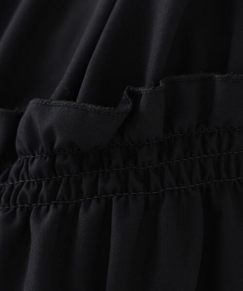 NATURAL BEAUTY BASIC(ナチュラルビューティーベーシック)の「Vネックティアードブラウス(シャツ/ブラウス・レディース・レッド/ブルー/ブラック/オフホワイト・フリ-)」の15枚目の写真