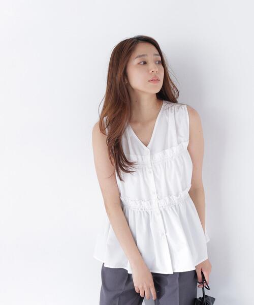 NATURAL BEAUTY BASIC(ナチュラルビューティーベーシック)の「Vネックティアードブラウス(シャツ/ブラウス・レディース・レッド/ブルー/ブラック/オフホワイト・フリ-)」の19枚目の写真