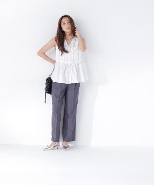 NATURAL BEAUTY BASIC(ナチュラルビューティーベーシック)の「Vネックティアードブラウス(シャツ/ブラウス・レディース・レッド/ブルー/ブラック/オフホワイト・フリ-)」の20枚目の写真