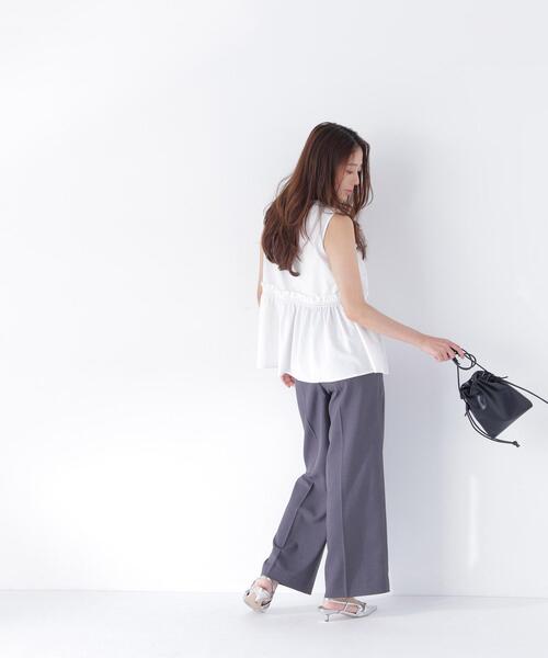 NATURAL BEAUTY BASIC(ナチュラルビューティーベーシック)の「Vネックティアードブラウス(シャツ/ブラウス・レディース・レッド/ブルー/ブラック/オフホワイト・フリ-)」の22枚目の写真