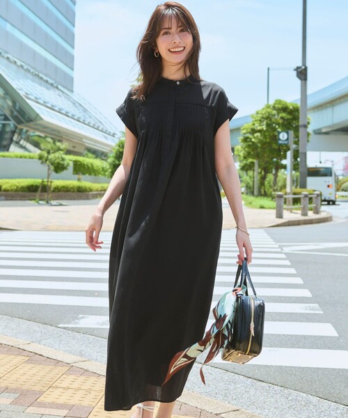 23区 L（ニジュウサンクオオキイサイズ）の「ウォッシュドシアーボイル ピンタック ワンピース（ワンピース・レディース・こしょう色系/ダルブルー系/ダークブラウン系/ブラック系/ローズ系・44/46/48）」の2枚目の写真