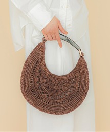 LE VERNIS（ル・ベルニ）の「LE VERNIS(ル・ベルニ)Raffia horn bag（ハンドバッグ）」