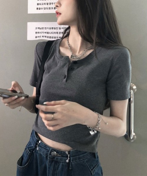Flugge（フラッジー）の「前ボタンハーフスリーブトップス（Tシャツ/カットソー・レディース・グレー・MEDIUM/LARGE）」の2枚目の写真