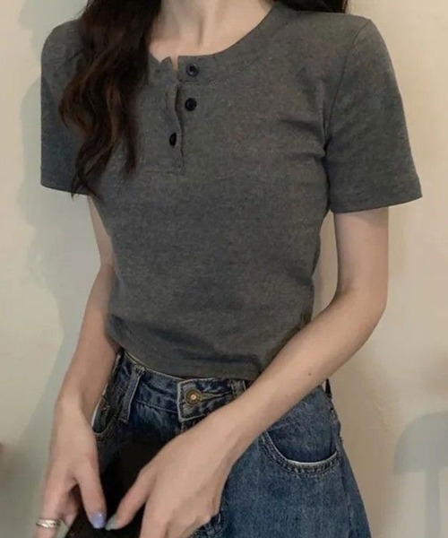 Flugge（フラッジー）の「前ボタンハーフスリーブトップス（Tシャツ/カットソー・レディース・グレー・MEDIUM/LARGE）」の4枚目の写真
