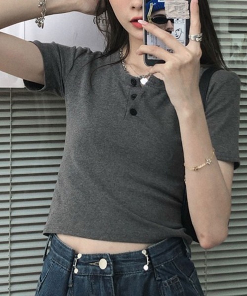 Flugge（フラッジー）の「前ボタンハーフスリーブトップス（Tシャツ/カットソー・レディース・グレー・MEDIUM/LARGE）」の7枚目の写真
