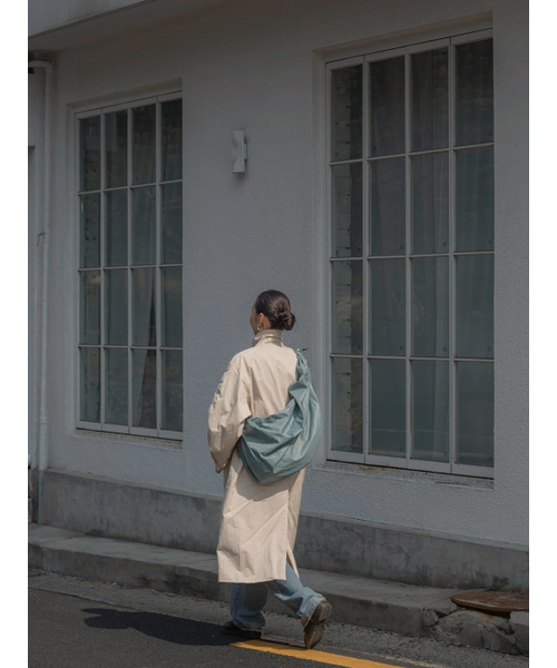 ACOC（アコック）の「Glossy Large Tangle Twist Bag_Teal Green（ショルダーバッグ・レディース・その他・FREE）」の2枚目の写真