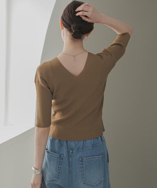 URBAN RESEARCH（アーバンリサーチ）の「Vネックハーフスリーブリブニット（ニット/セーター・レディース・ネイビー/ベージュ系その他/アイボリー・FREE）」の15枚目の写真