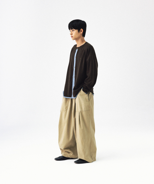 ANGLAN(アングラン)の「Herringbone Fatigue Balloon Pants - Beige(その他パンツ・メンズ・その他・1/2)」の3枚目の写真