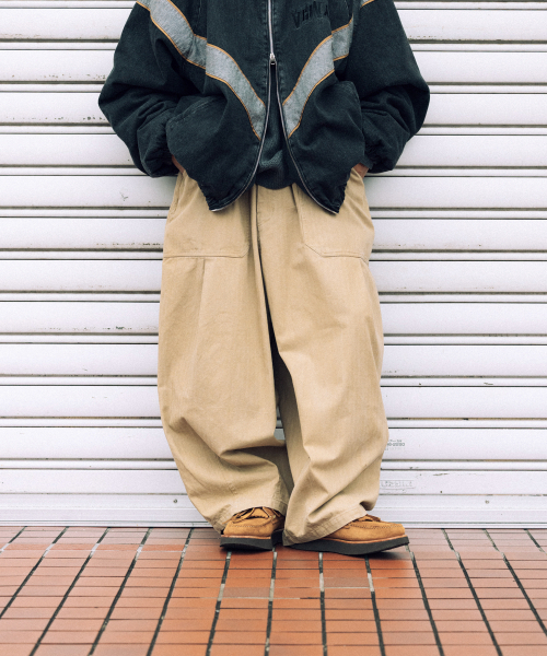 ANGLAN(アングラン)の「Herringbone Fatigue Balloon Pants - Beige(その他パンツ・メンズ・その他・1/2)」の7枚目の写真