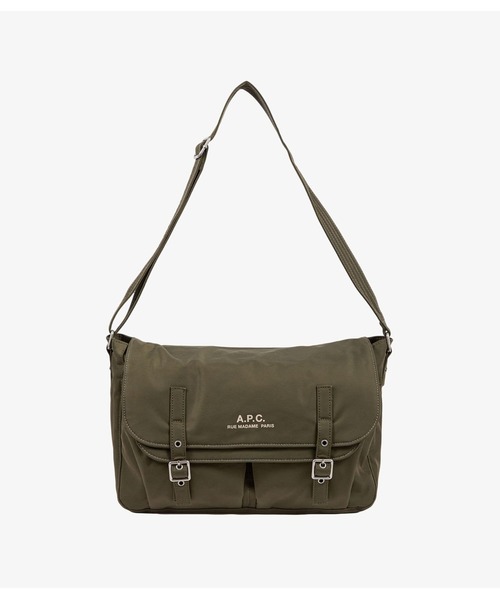 A.P.C.(アーペーセー)の「MESSENGER ARCHIVE(メッセンジャーバッグ・メンズ・カーキ/ブラック・ONESIZE)」の1枚目の写真