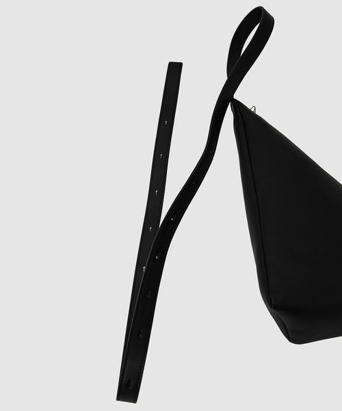 JIL SANDER(ジルサンダー)の「TRIANGLE CROSSBODY(ショルダーバッグ・メンズ・ブラウン/ブラック・UNI)」の6枚目の写真