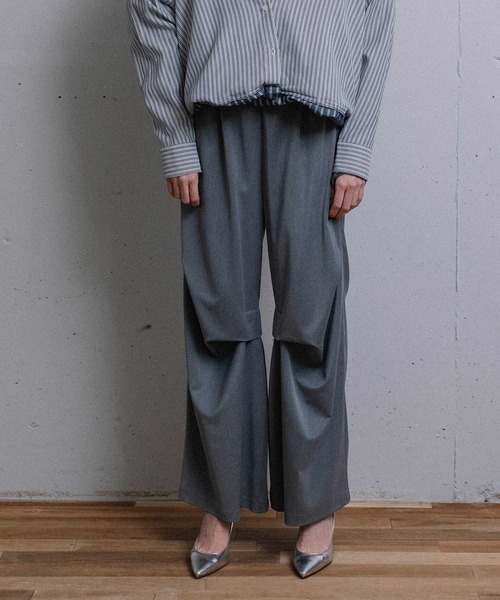 MARECHAL TERRE(マルシャルテル)の「【接触冷感 / UVカット】タックデザインワイドパンツ(その他パンツ・レディース・ブラック/ブラウン/グレー/ライトベージュ・MEDIUM)」の1枚目の写真