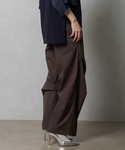 MARECHAL TERRE(マルシャルテル)の「【接触冷感 / UVカット】タックデザインワイドパンツ(その他パンツ・レディース・ブラック/ブラウン/グレー/ライトベージュ・MEDIUM)」の17枚目の写真