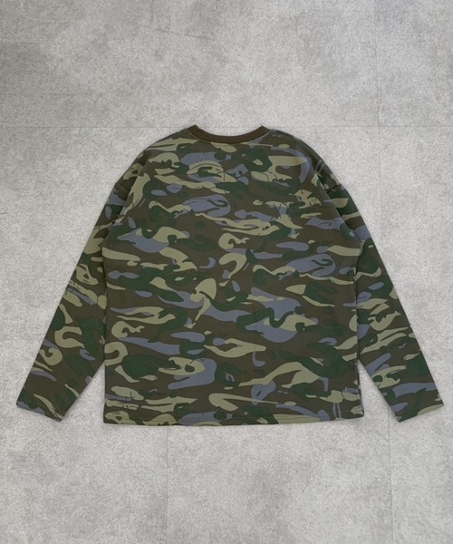 SHEPP(シープ)の「【26年秋冬新作】【UNISEX】カモフラ柄 ナンバリングロゴ オーバーサイズ ロングスリーブTシャツ(Tシャツ/カットソー・レディース・カーキ・M/L)」の10枚目の写真