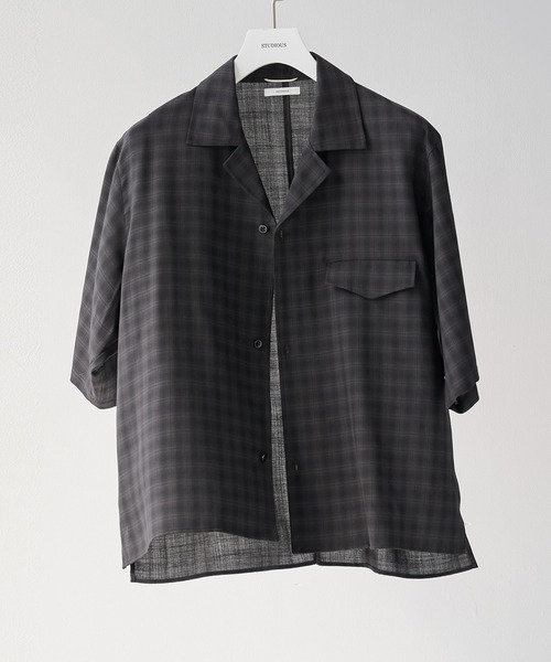 STUDIOUS(ステュディオス)の「【STUDIOUS】Extra Wool Open Shirts(シャツ/ブラウス・メンズ・チェック/グレイッシュベージュ/ブラック・2/1)」の1枚目の写真