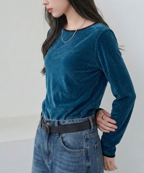 Ada.（エイダ）の「前後2WAY ドット柄 ベロア カットソー（Tシャツ/カットソー・レディース・ブラウン/アイボリー/グレー/ブルー・M/S）」の4枚目の写真