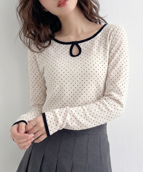Ada.（エイダ）の「前後2WAY ドット柄 ベロア カットソー（Tシャツ/カットソー・レディース・ブラウン/アイボリー/グレー/ブルー・M/S）」の2枚目の写真