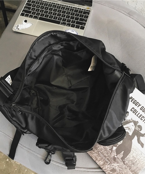 ampm(エーエムピーエム)の「韓国メンズ ストリート マルチポケット メッセンジャーバッグ ボディバッグ(メッセンジャーバッグ・メンズ・ブラック・FREE)」の13枚目の写真