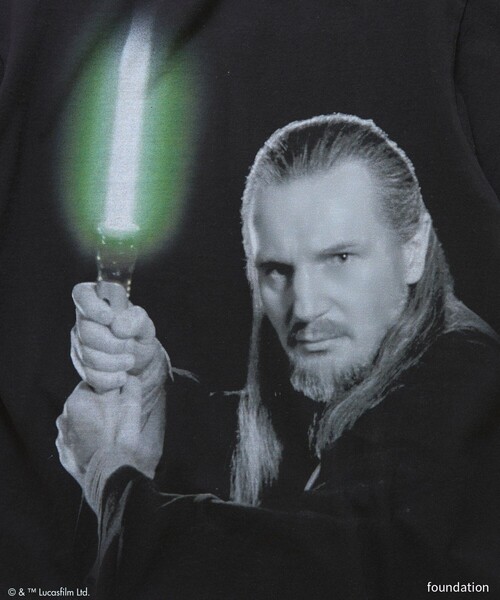 FREAK'S STORE(フリークスストア)の「FREAK'S MOVIE/フリークスムービー SW26 EP1 QUI-GON(Tシャツ/カットソー・メンズ・ブラック・MEDIUM/LARGE/X-LARGE)」の9枚目の写真