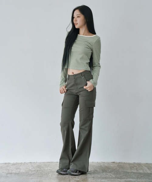 WAARFORWOMAN(ワール・フォー・ウーマン)の「W1154 Dリング カーゴ bootカットパンツ_チャコール(その他パンツ・レディース・その他・SMALL/MEDIUM/LARGE)」の6枚目の写真