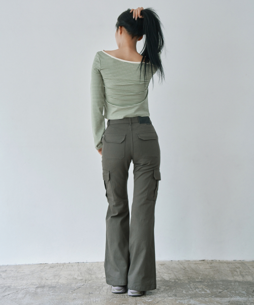 WAARFORWOMAN(ワール・フォー・ウーマン)の「W1154 Dリング カーゴ bootカットパンツ_チャコール(その他パンツ・レディース・その他・SMALL/MEDIUM/LARGE)」の3枚目の写真
