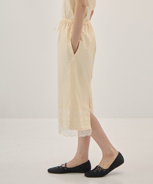 muller of yoshiokubo（ミュラーオブヨシオクボ）の「[muller of yoshiokubo/ミュラー オブ ヨシオクボ]INTER LACE HALF PANTS/レースハーフパンツ（その他パンツ・レディース・アイボリー・38/36）」の17枚目の写真