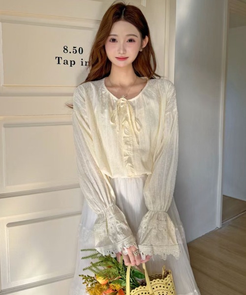 Aelina(エリナ)の「ジャカードレースパフスリーブブラウス(シャツ/ブラウス・レディース・モカ/ベージュ/ブラック/ホワイト・FREE)」の4枚目の写真