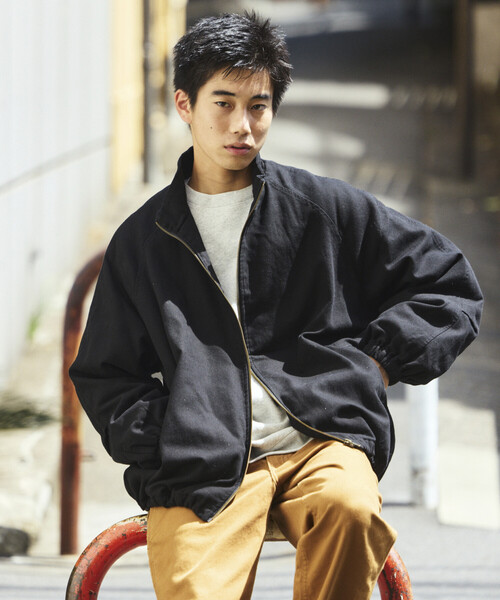 FREAK'S STORE（フリークスストア）の「限定展開中綿 スタンドカラー タックブルゾン（ブルゾン・メンズ・チャコールグレー/ベージュ/ブラウン/ブラック・LARGE/MEDIUM/SMALL）」の2枚目の写真