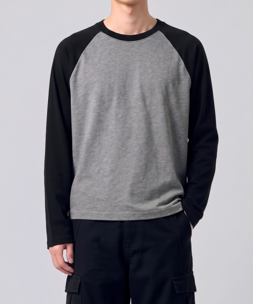 UNDEROFF（アンダーオフ）の「クロップド ラグラン ロングスリーブ Tシャツ ブラック（Tシャツ/カットソー・レディース・ブラック・MEDIUM/LARGE/X-LARGE）」の2枚目の写真